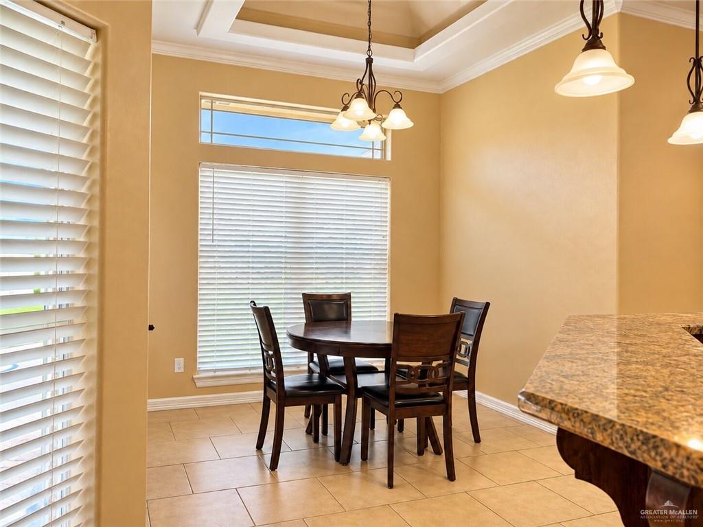 Photo 6 of 1712 Damasco Avenue