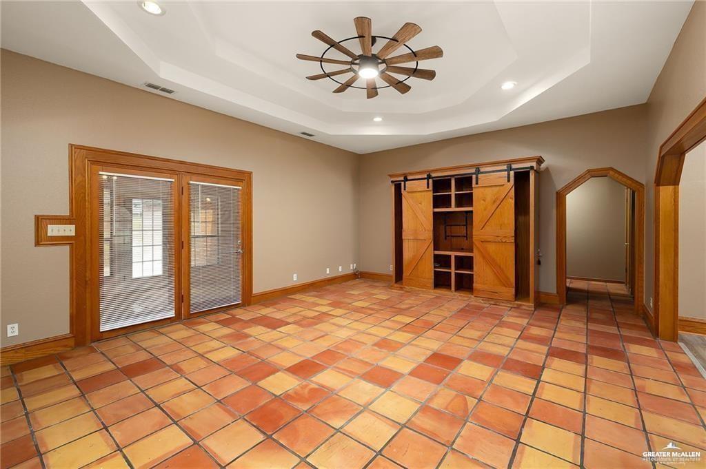 Photo 5 of 1606 Terrace Drive