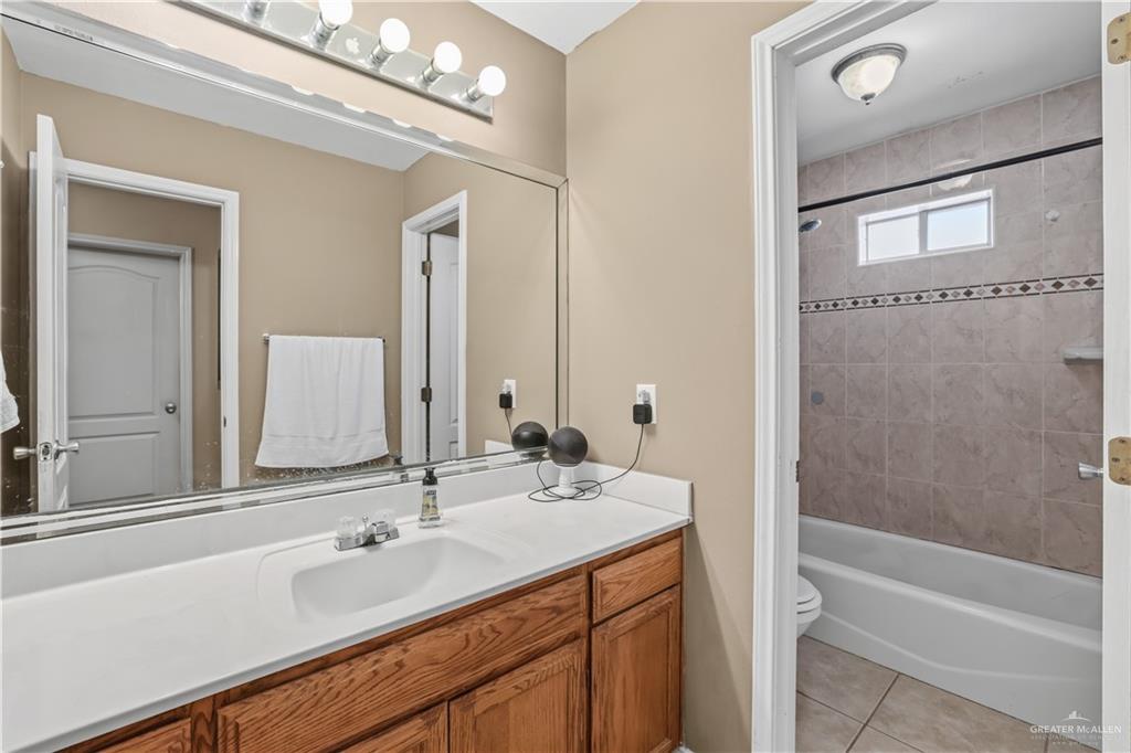 Photo 16 of 826 7th Street