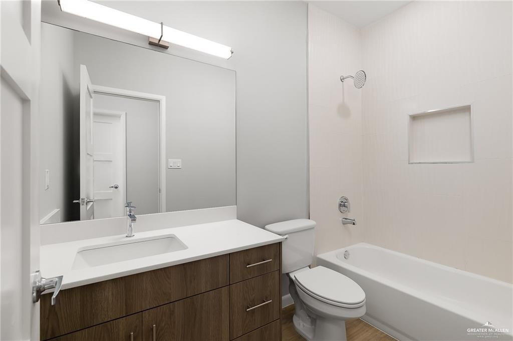 Photo 19 of 2700 Mockingbird Road #4