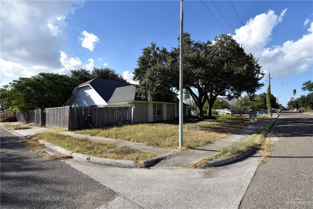 Photo 2 of 1308 Lincoln Avenue