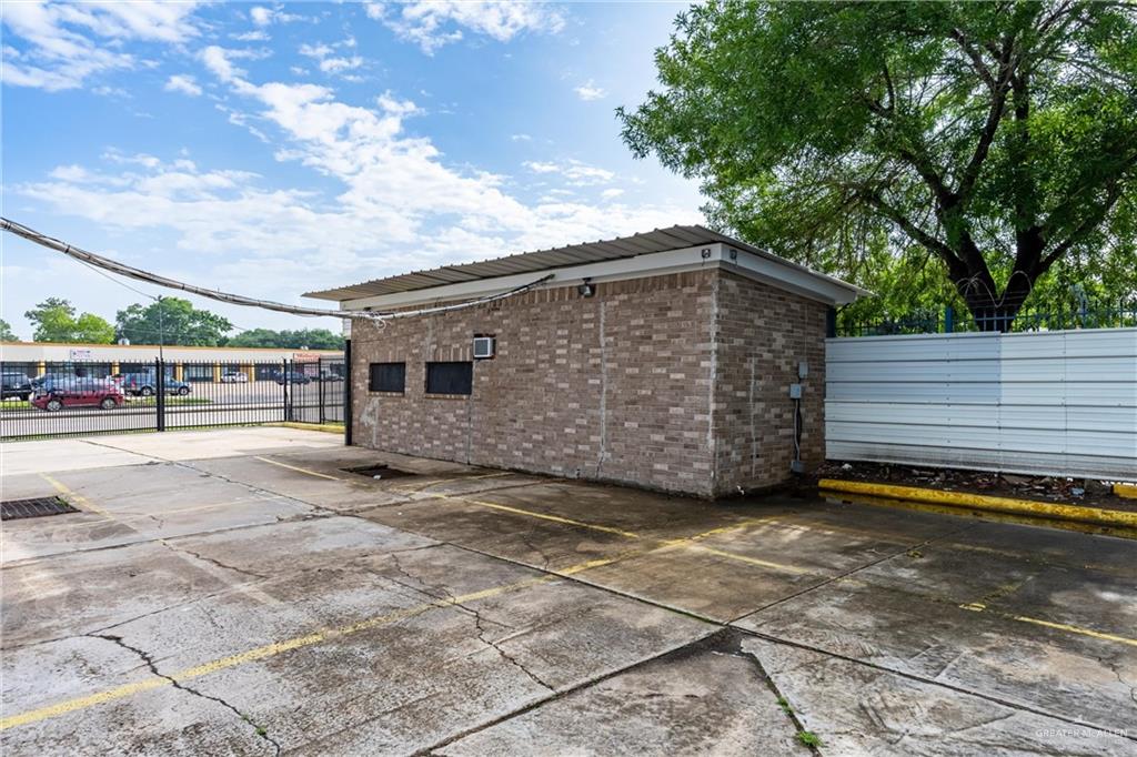 Photo 42 of 11361 Beechnut Street