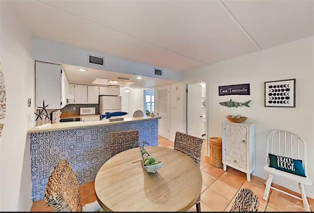 Photo 11 of 115 Coronado Drive