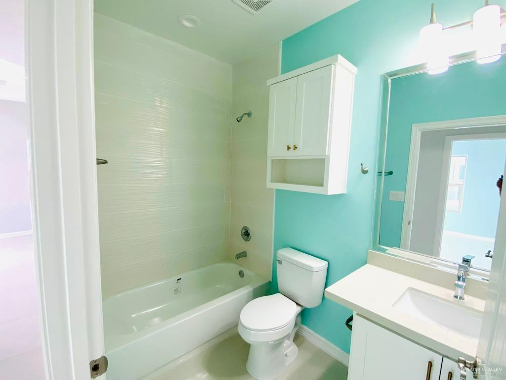 Photo 12 of 300 Helena Avenue #4