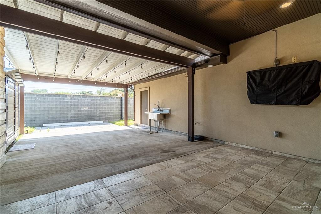 Photo 18 of 2313 Baylor Avenue
