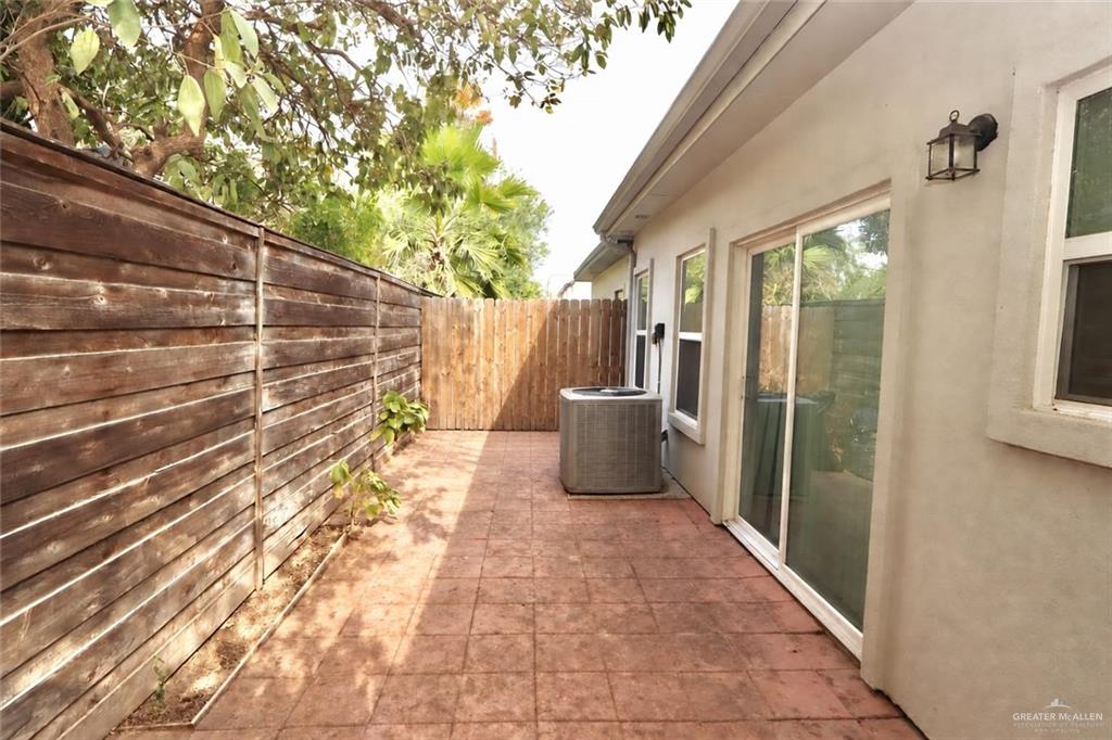 Photo 5 of 1829 Sunset Drive