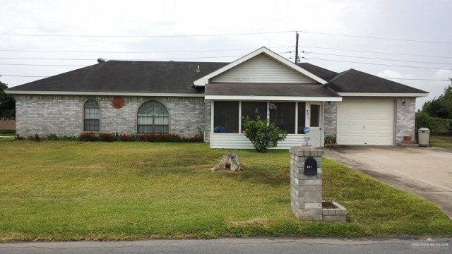 Photo 1 of 811 South Boulevard, Donna