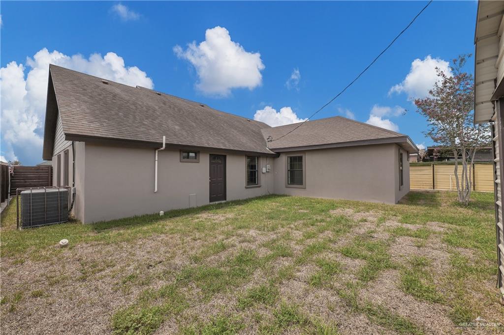 Photo 18 of 3309 Tulipan Avenue