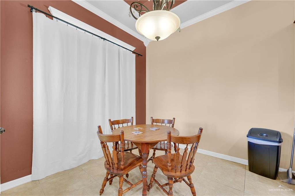 Photo 7 of 5012 Dogwood Street
