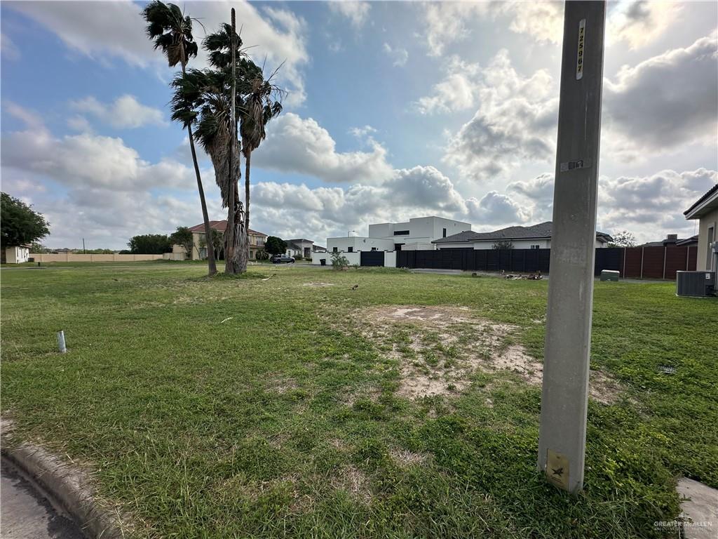 Photo 3 of 1013 Covina Avenue