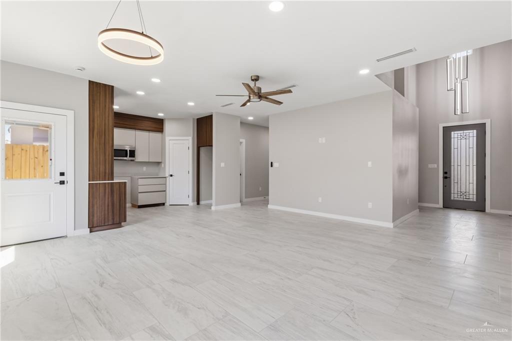 Photo 4 of 2206 Corales Street