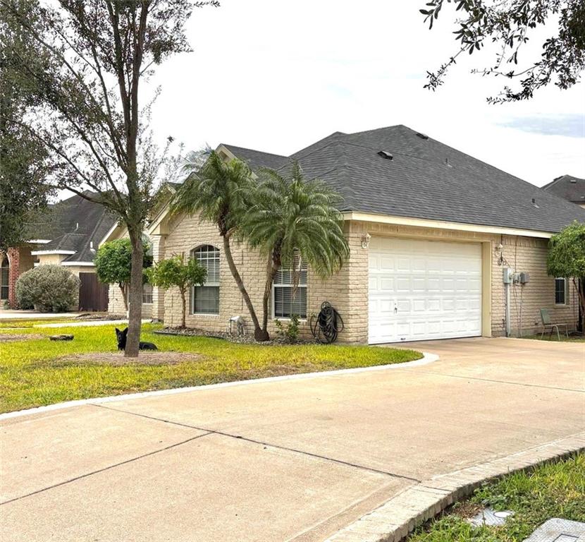 Photo 2 of 806 Amethyst Drive