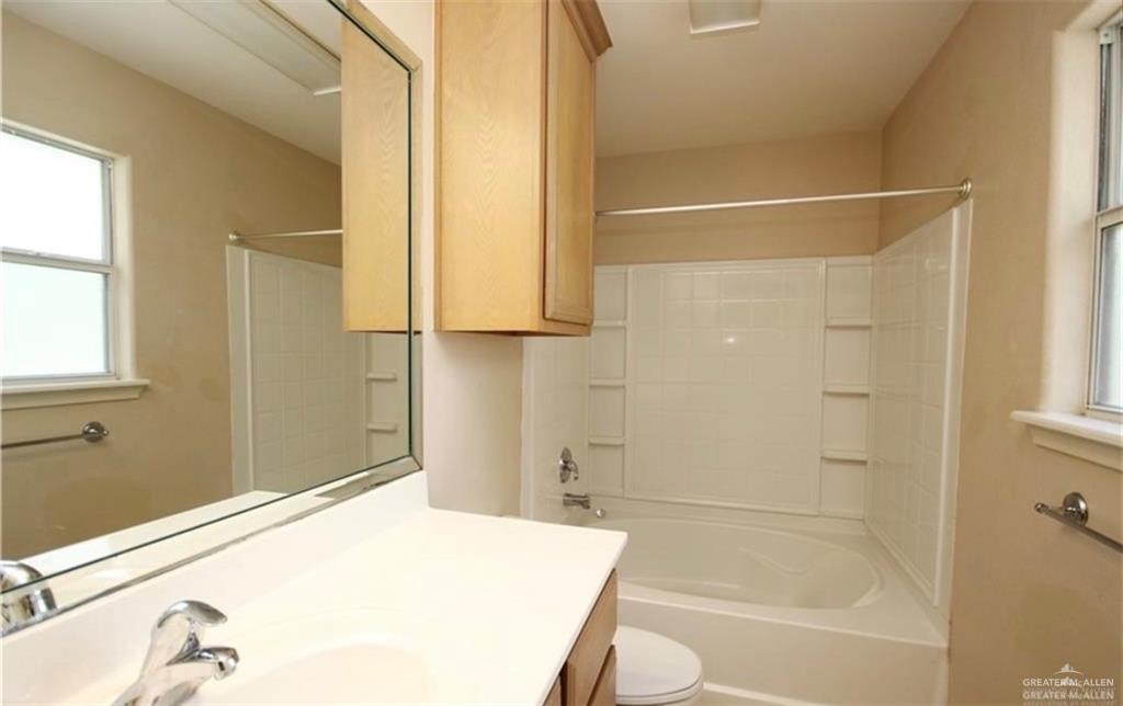 Photo 8 of 2609 Nassau Street