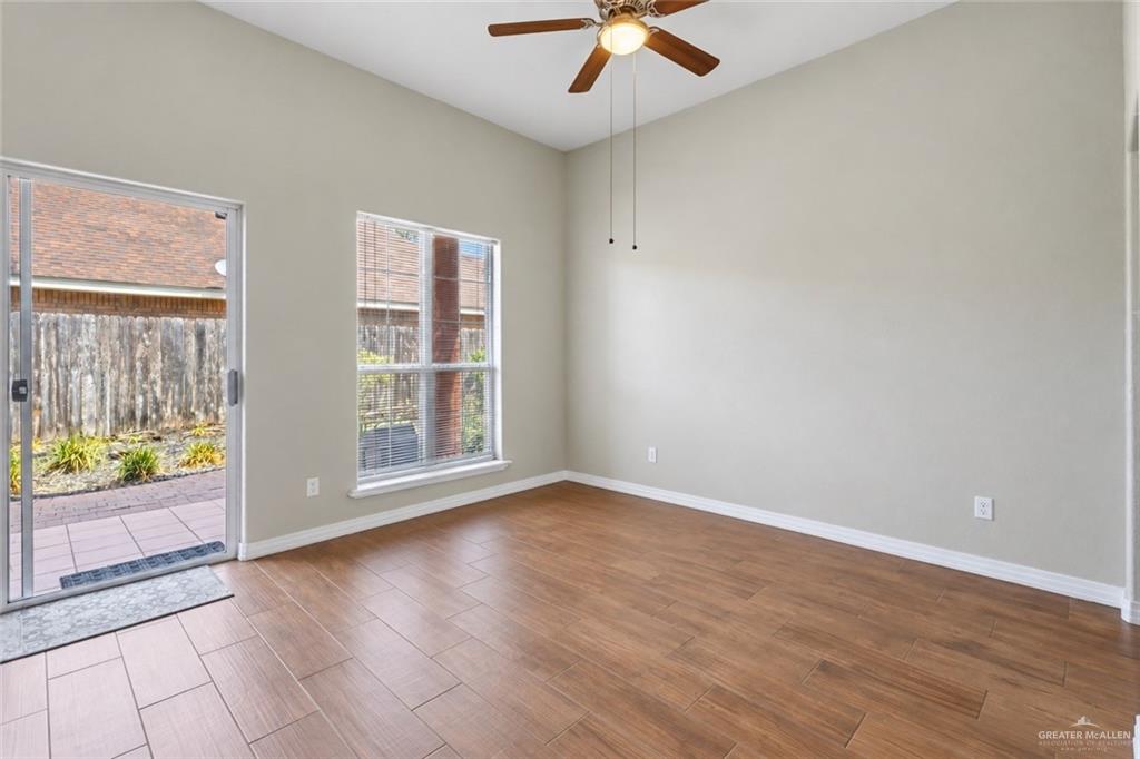 Photo 6 of 4700 Kendlewood Avenue