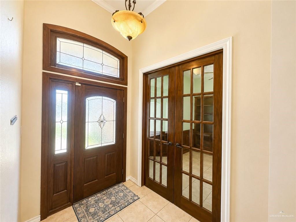 Photo 3 of 1717 Chayna Avenue