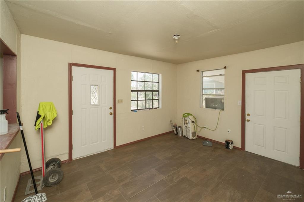 Photo 2 of 161 Elena Street