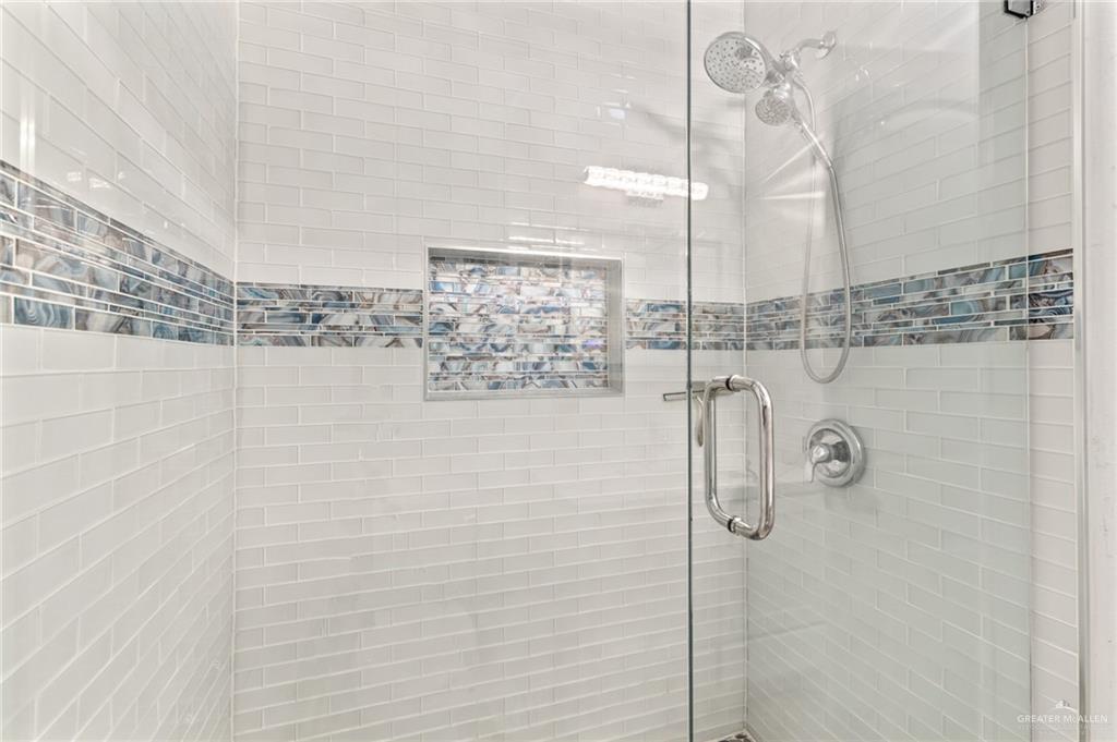 Photo 16 of 2935 Allen Drive