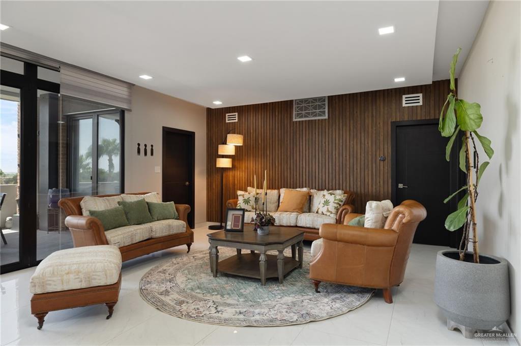 Photo 5 of 600 Wichita Avenue #501