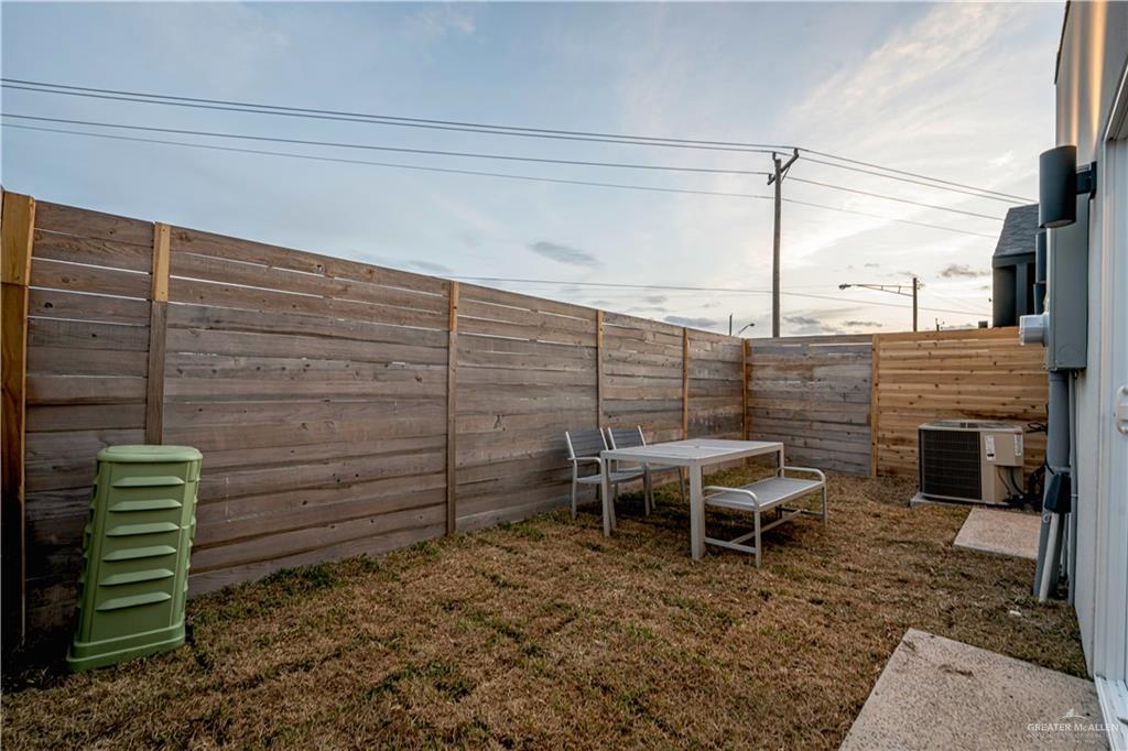 Photo 19 of 2637 Warbler Avenue